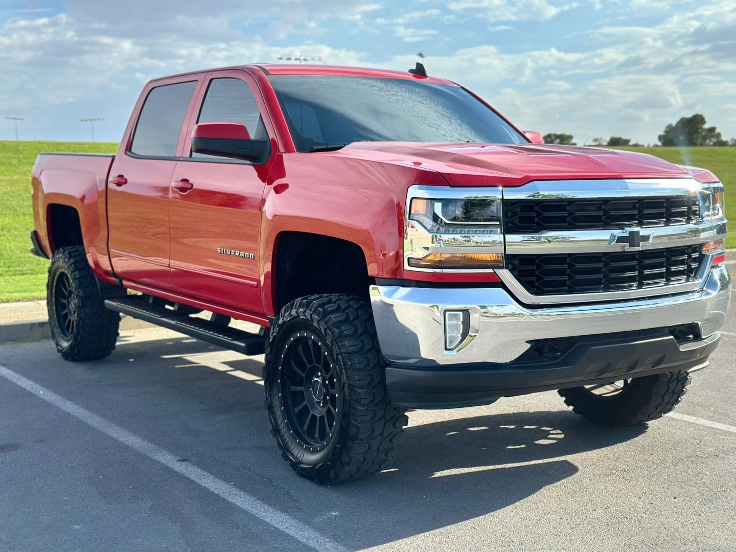 chevrolet silverado 1500 2017 3GCUKREC4HG187690 image chevrolet silverado 1500 2017 3GCUKREC4HG187690 image